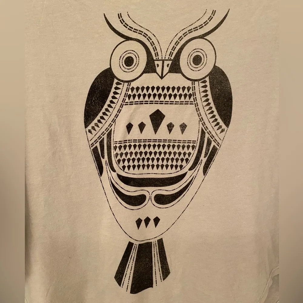 DreamR NWOT Owl Wide Neck Tee Gray - Image 3