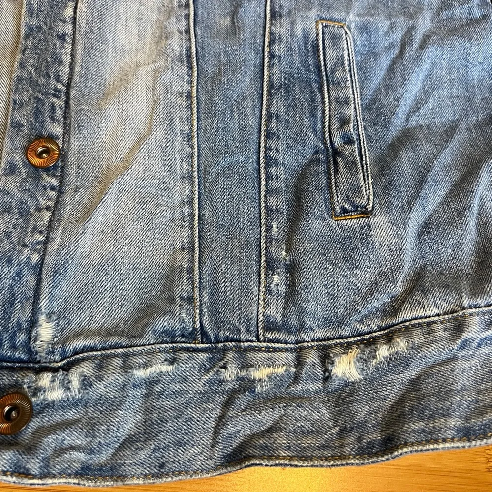 H&M Womens L.O.G.G Button Up Ripped Distressed Casual Denim Trucker Jacket|Sz:12 - Image 15