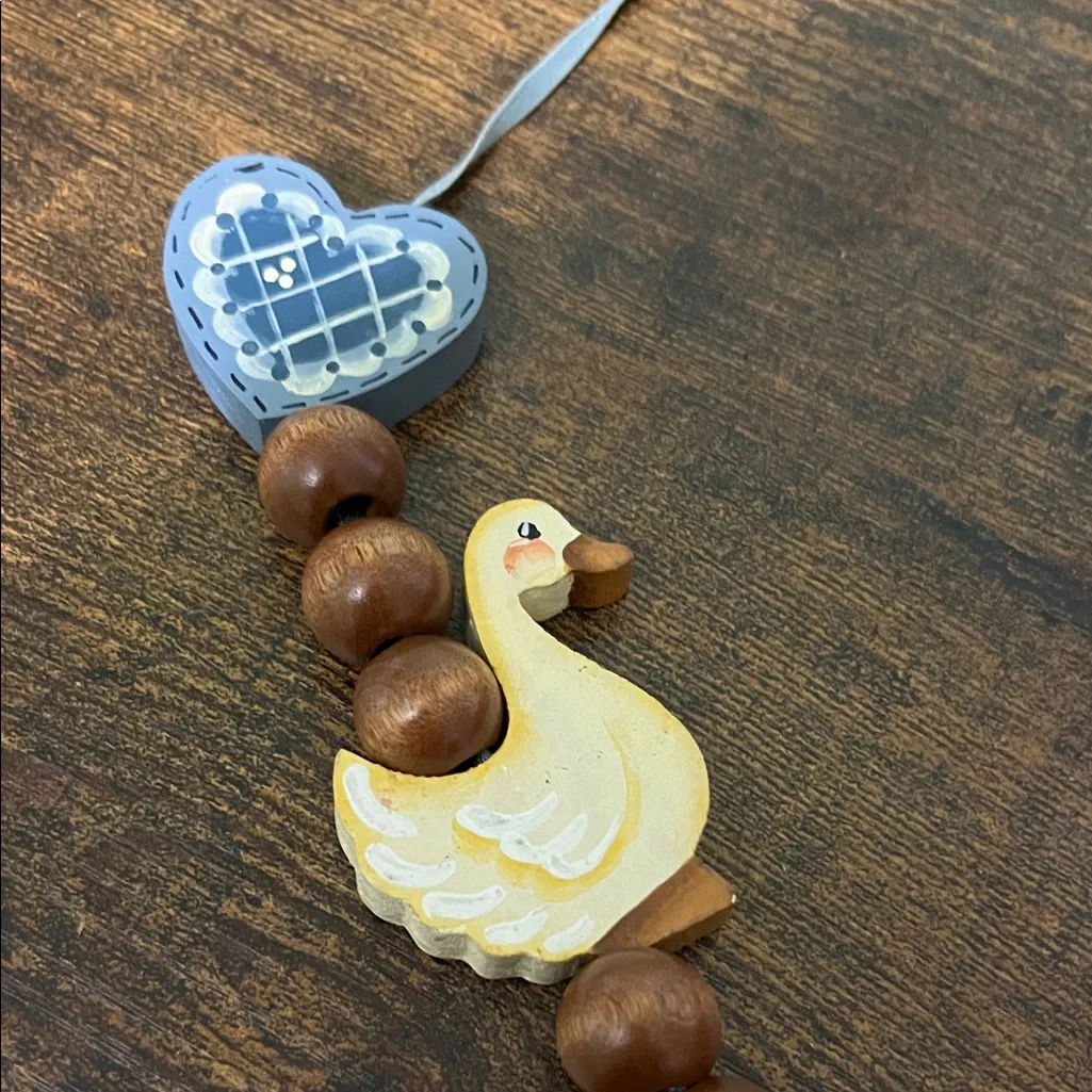 Vintage Wooden Duck Swan Heart Necklace - Image 4