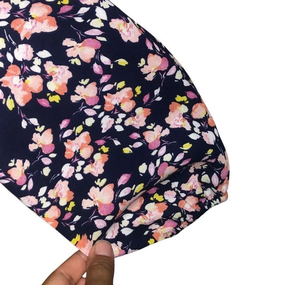 357. Counterparts v-neck floral blouse size large NWT - Image 4