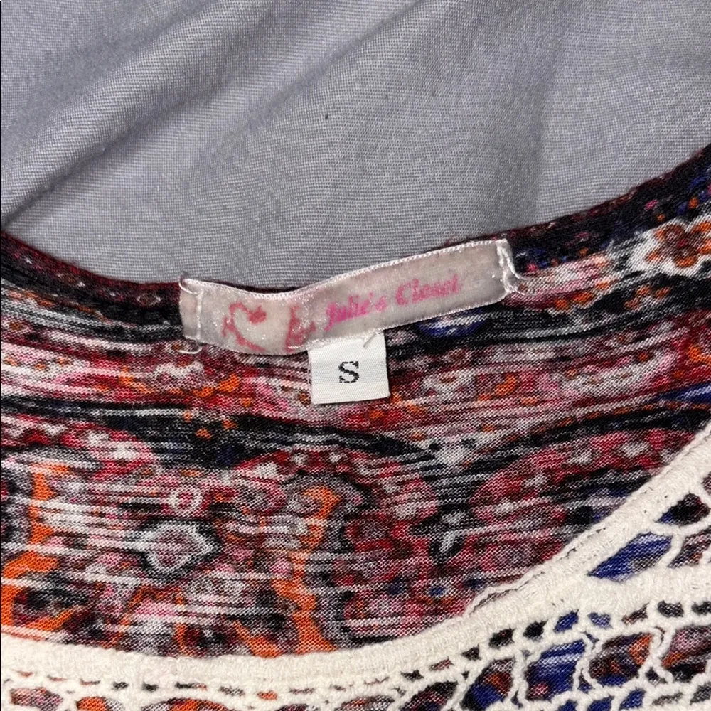 Julie's Closet Red and Blue Sleeveless Cropped Tank Top - Image 3