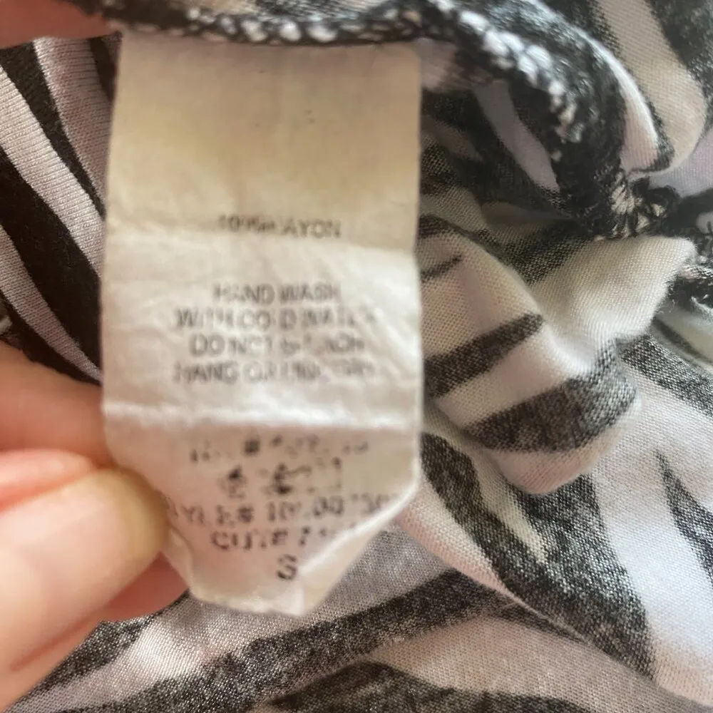 Vous Couture black and white zebra print sleeveless stretchy layered top small - Image 7