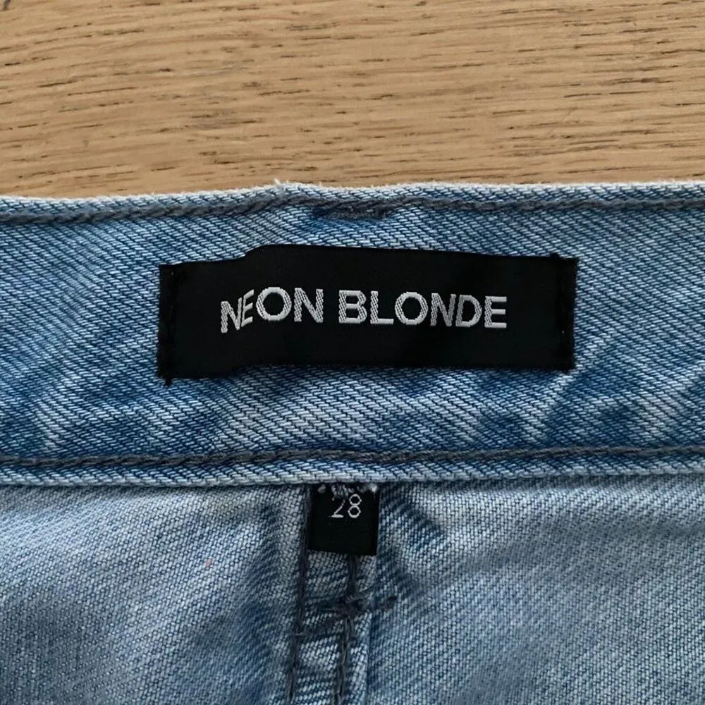 Neon Blonde - Image 2