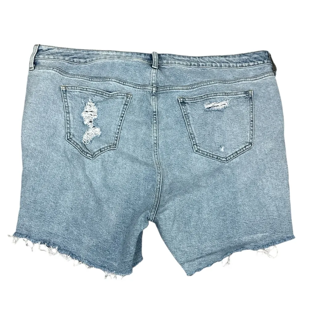 Torrid Women’s Plus 5 Inch Classic Denim HighRise Shorts Medium Wash Size 20 - Image 3