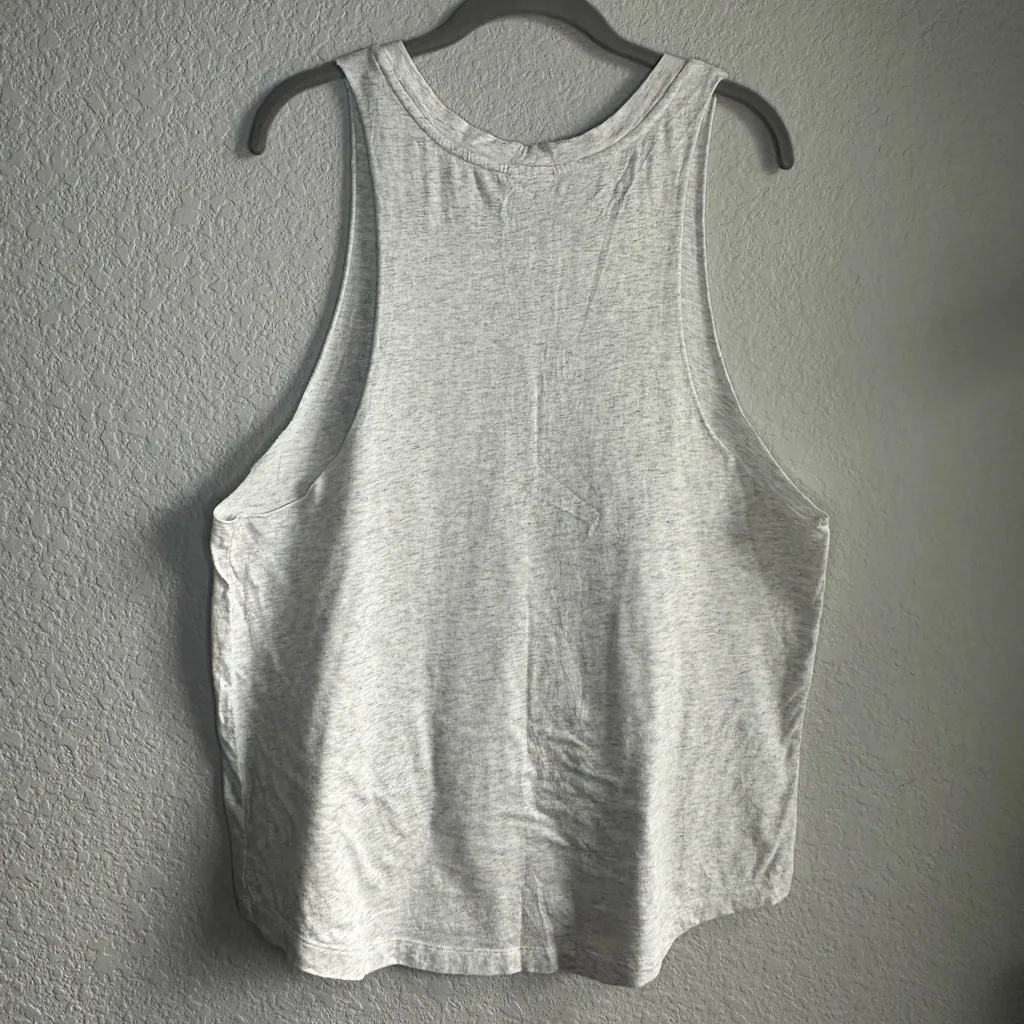 🩶Victoria’s Secret Pink Sequin Shamrock Loose Tank - Image 4