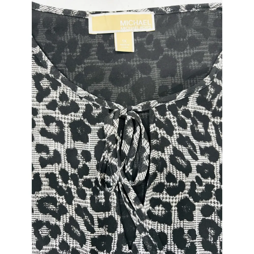 Women's Michael Kors Blouse Size 1X Black Gray Leopard Print Cold Shoulder - Image 2