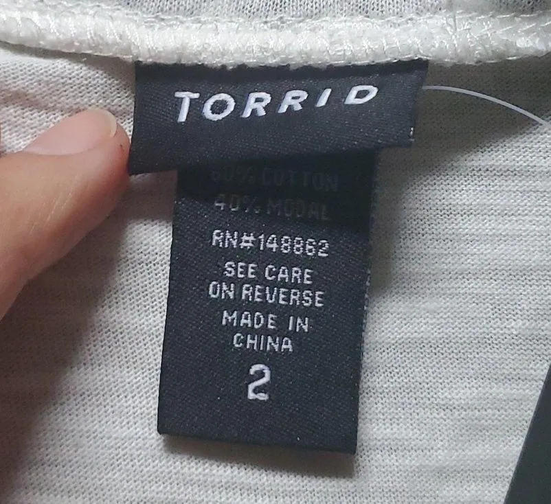 NWT Torrid Embroidered V-Neck Dolman Sleeve Short Sleeve Top - Image 5