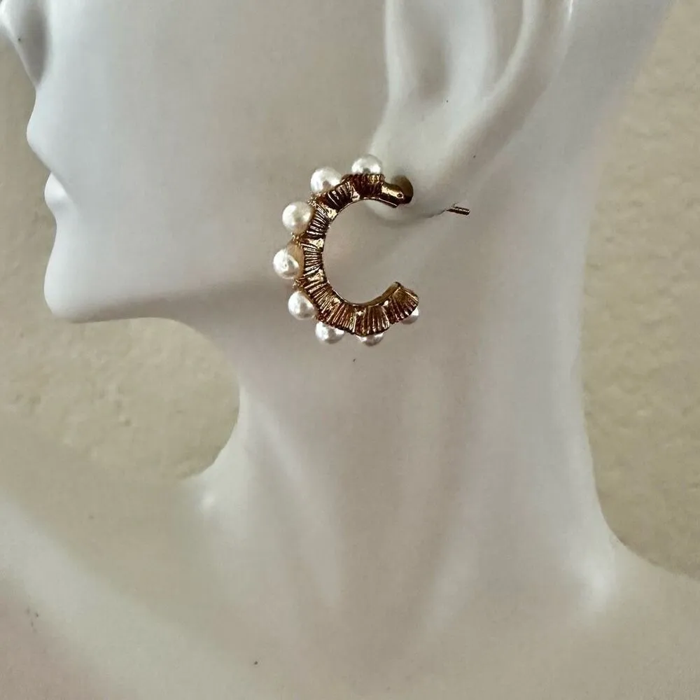 Gold tone faux pearl hoop earrings - Image 3