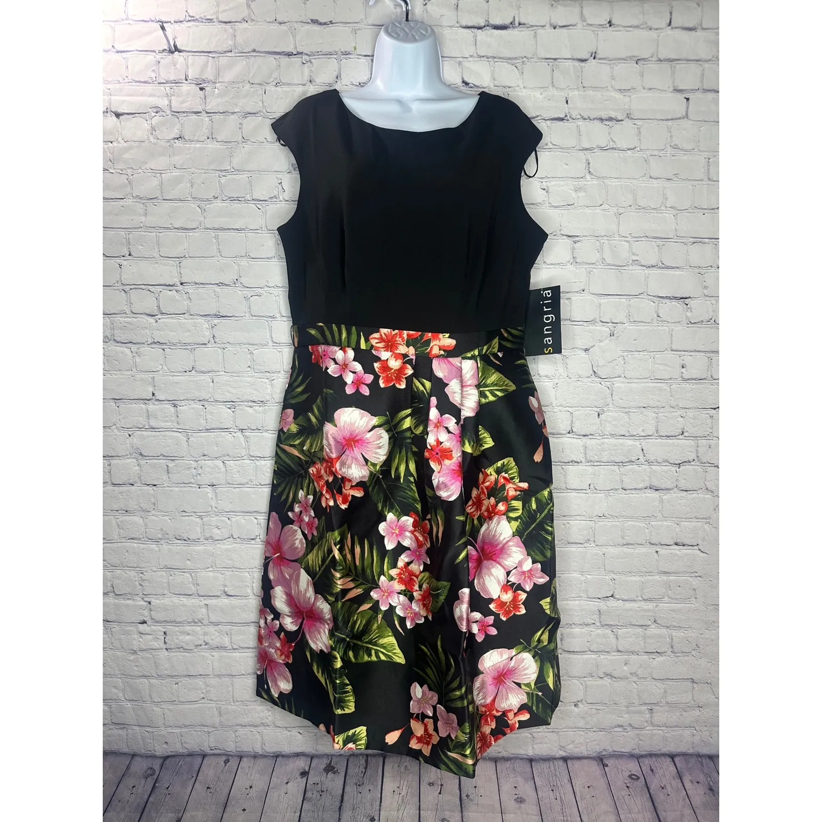 Sangria Black Floral Fit & Flare Dress Sleeveless Party Cocktail‎ Size 16 NWT - Image 2