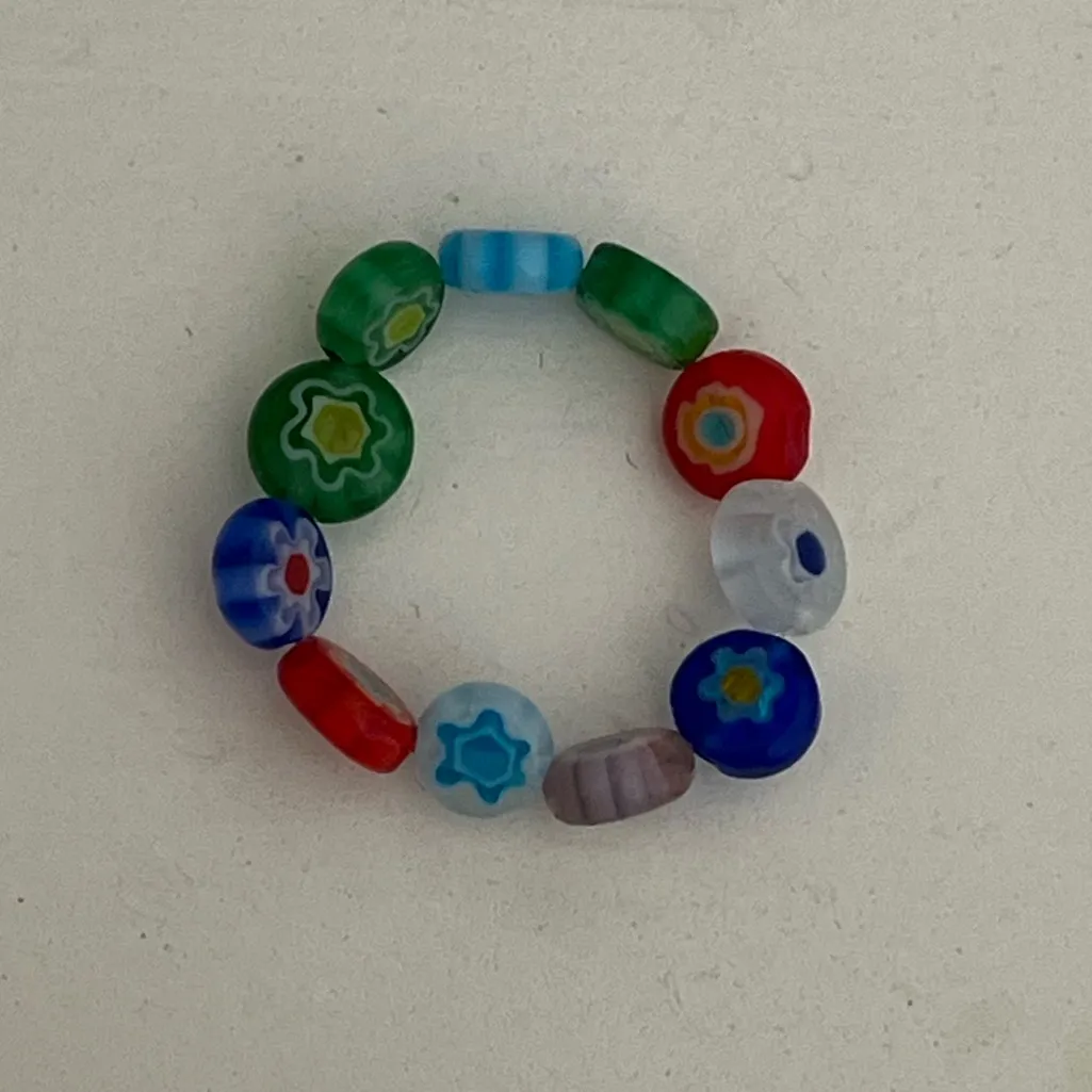 4 Pack of Elastic Beaded Rings Green - Image 5