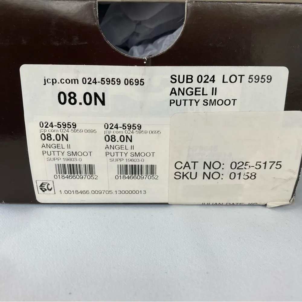 Soft Style by  Angel II Women's Dress Heels Pumps in Putty Smooth - Image 8