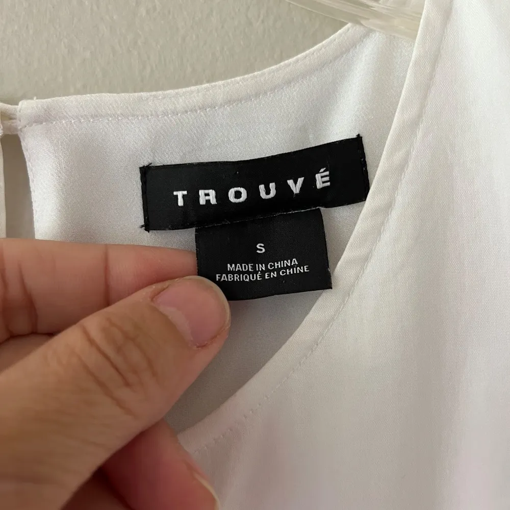 Trouve White Fringe‎ Trim Lined Hem Tank Top Blouse Shirt Size S - Image 3