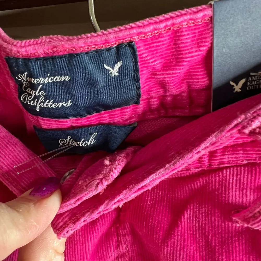 NWT American Eagle Vibrant Pink Jeans size 2 corduroy - Image 5