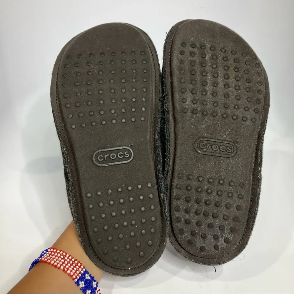 Crocs unisex adult classic lined slippers dark gray women’s size 10 men’s size 8 - Image 7