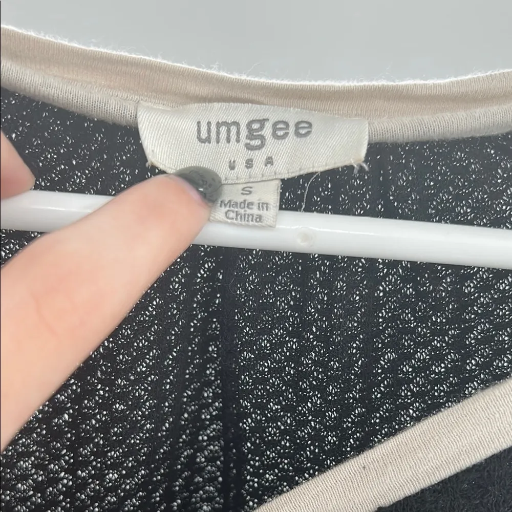 Umgee Black and Cream Raglan 3/4 puff floral Sleeve waffle knit S neutral casual - Image 4