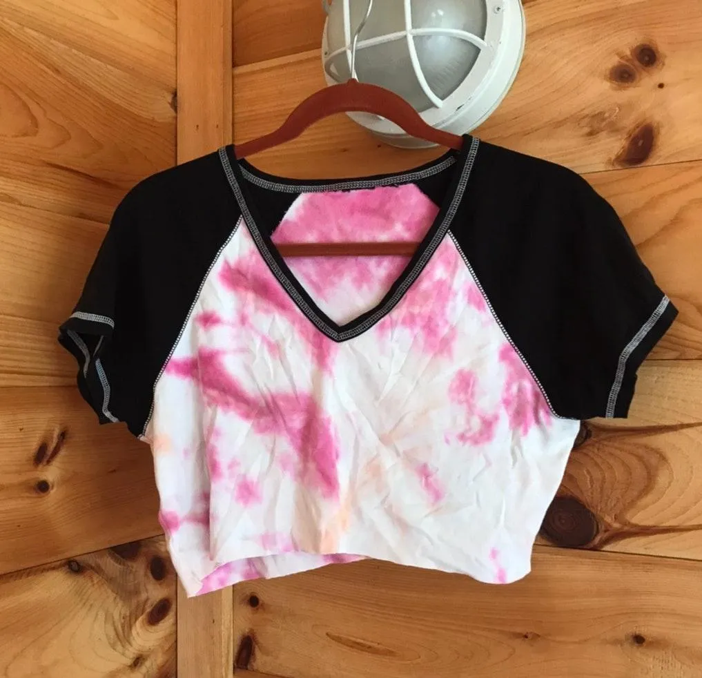 PRICED TO SELL!!! PINK/WHITE/YELLOW/BLACK CONTRAST STITCH TIE DYE SOFT STRETCHY V-NECK CROP TOP - Image 2