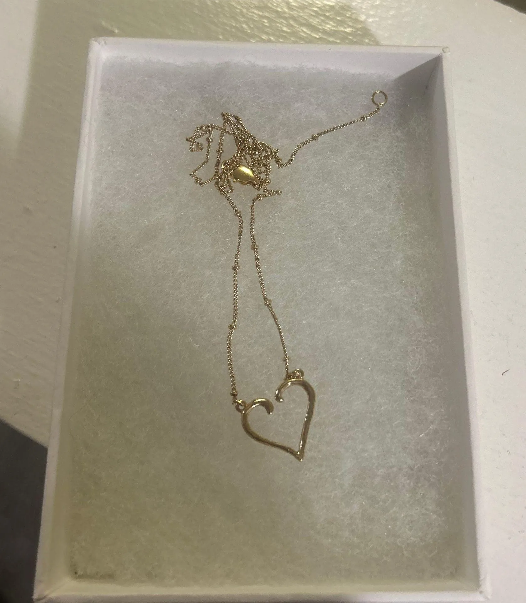 Lily’s Heart Necklace - It Ends With Us  - Image 4