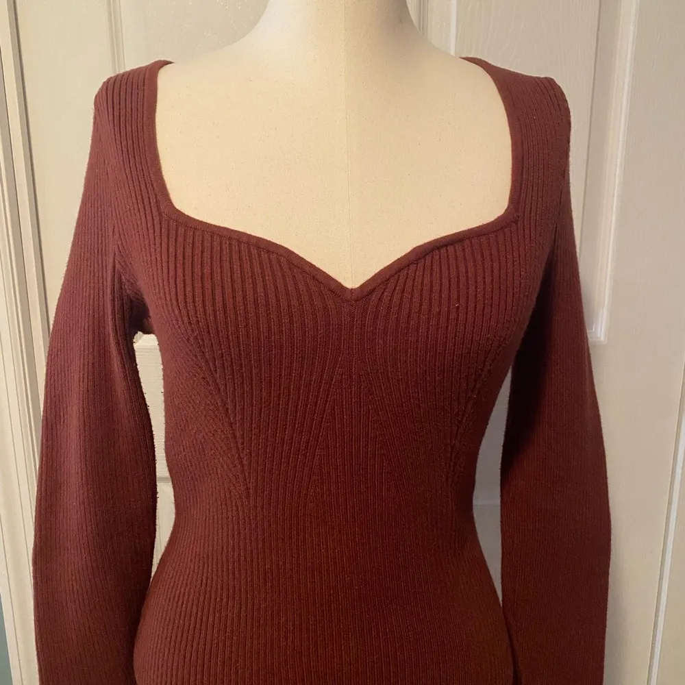 Abercrombie Long-Sleeve Sweetheart
Sweater Bodysuit - Image 5