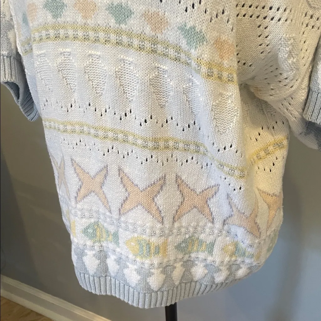 Women's white Patterned Sweater featuring beach vibes Size L - Image 3