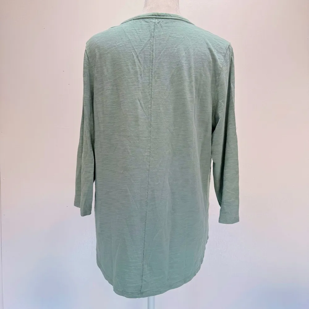 Chico’s The Ultimate Tee 3/4 Sleeve Slub Knit in Sage Green Size 1/Medium - Image 4