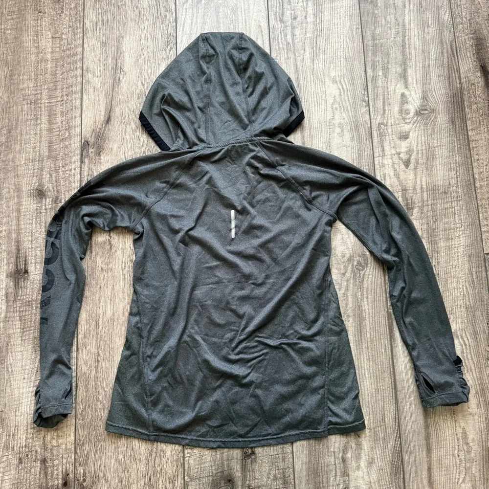 Reebok jogging/athletic hoodie - Image 7