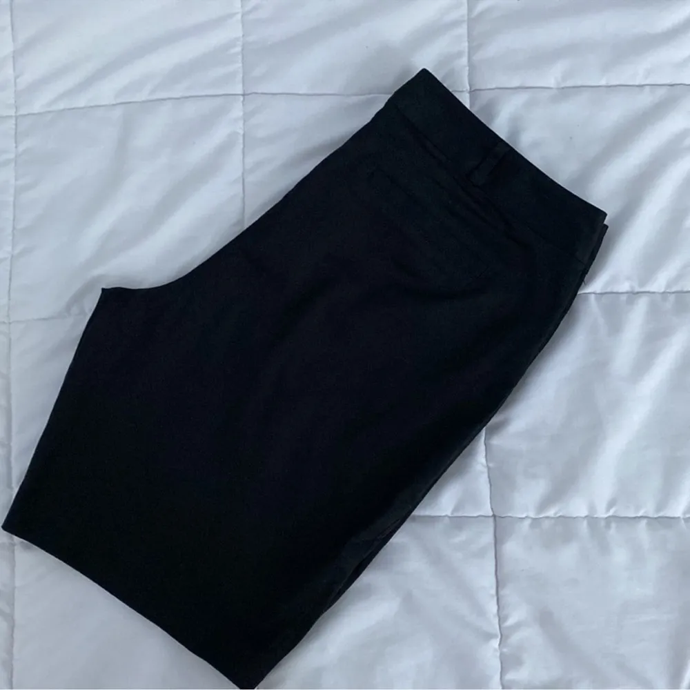 MICHAEL Michael Kors Black Bermuda Shorts Size 8P - Image 3