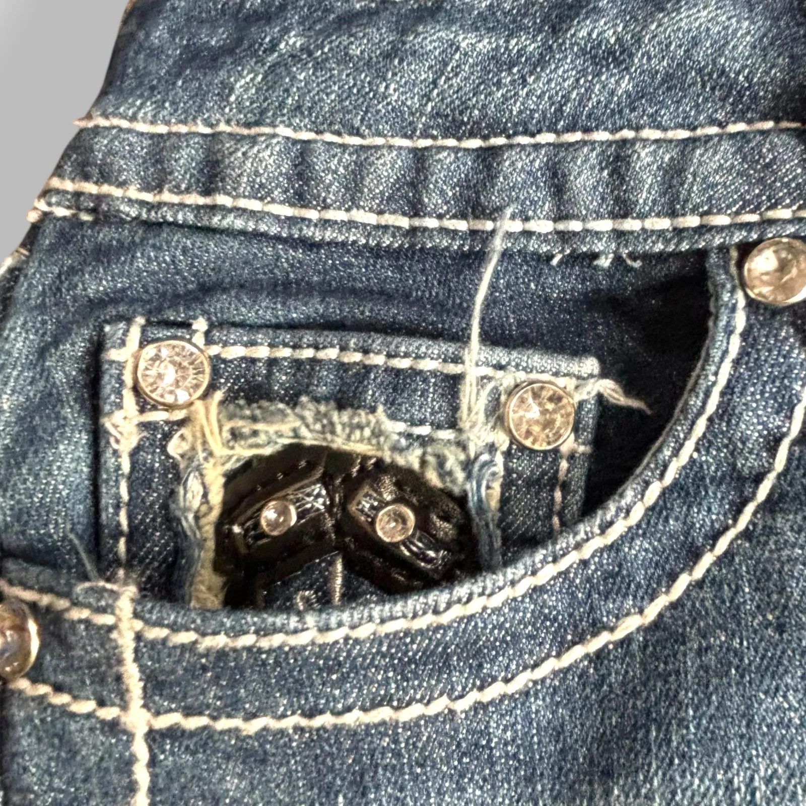 Y2K Rue 21 PREMIERE Medium Wash Bootcut Jeans Floral Bling Embroidery Low Rise Blue Size 31 - Image 7