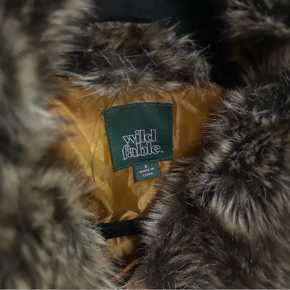 Like New Wild Fable coat with detachable fur hood - Image 2