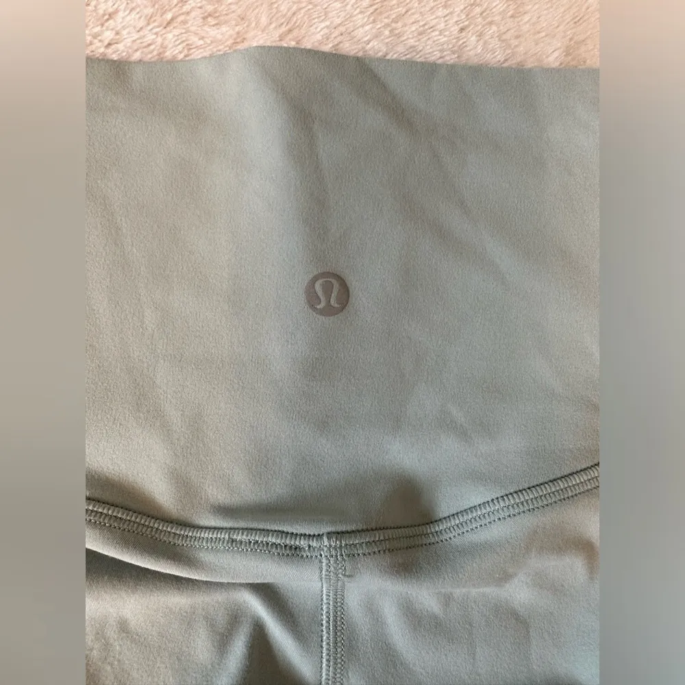 Lululemon Align Pant II 25" in Hazy Jade Size 2 - Image 6
