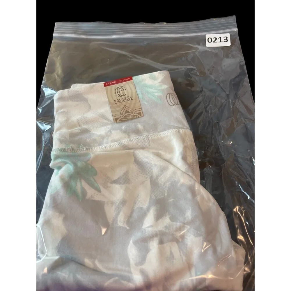Balance Collection The Capri Fair Aqua Digital Lotus S Athletic Leggings NWT - Image 10
