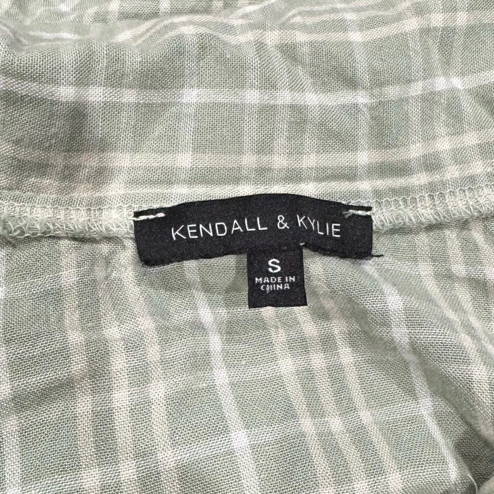 Kendall and Kylie Green Plaid Cropped Linen Blend  Polo Tee Shirt Women’s Small - Image 3