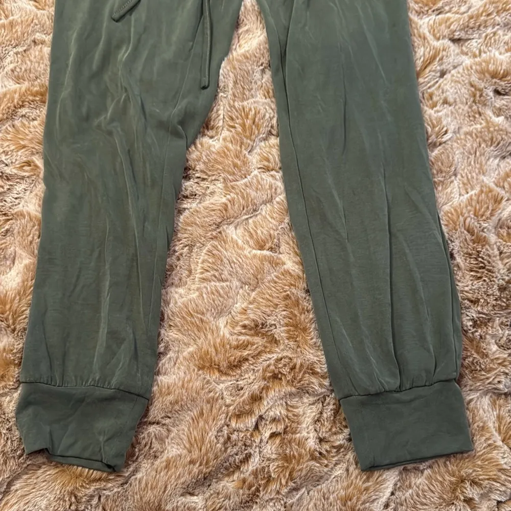 Hearthloom Olive Green Sleeveless Jumpsuit size XS - Image 11