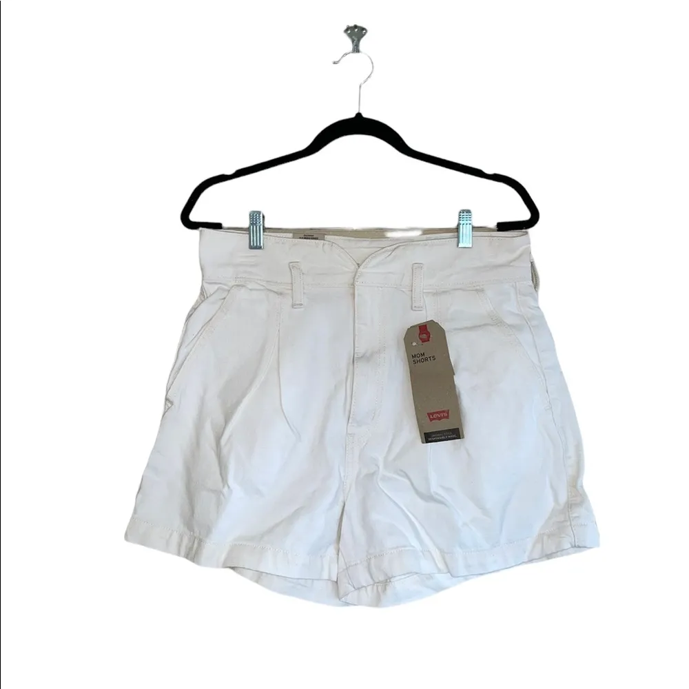 NWT LEVI’S HIGH WAISTED MOM SHORTS White 30 - Image 10