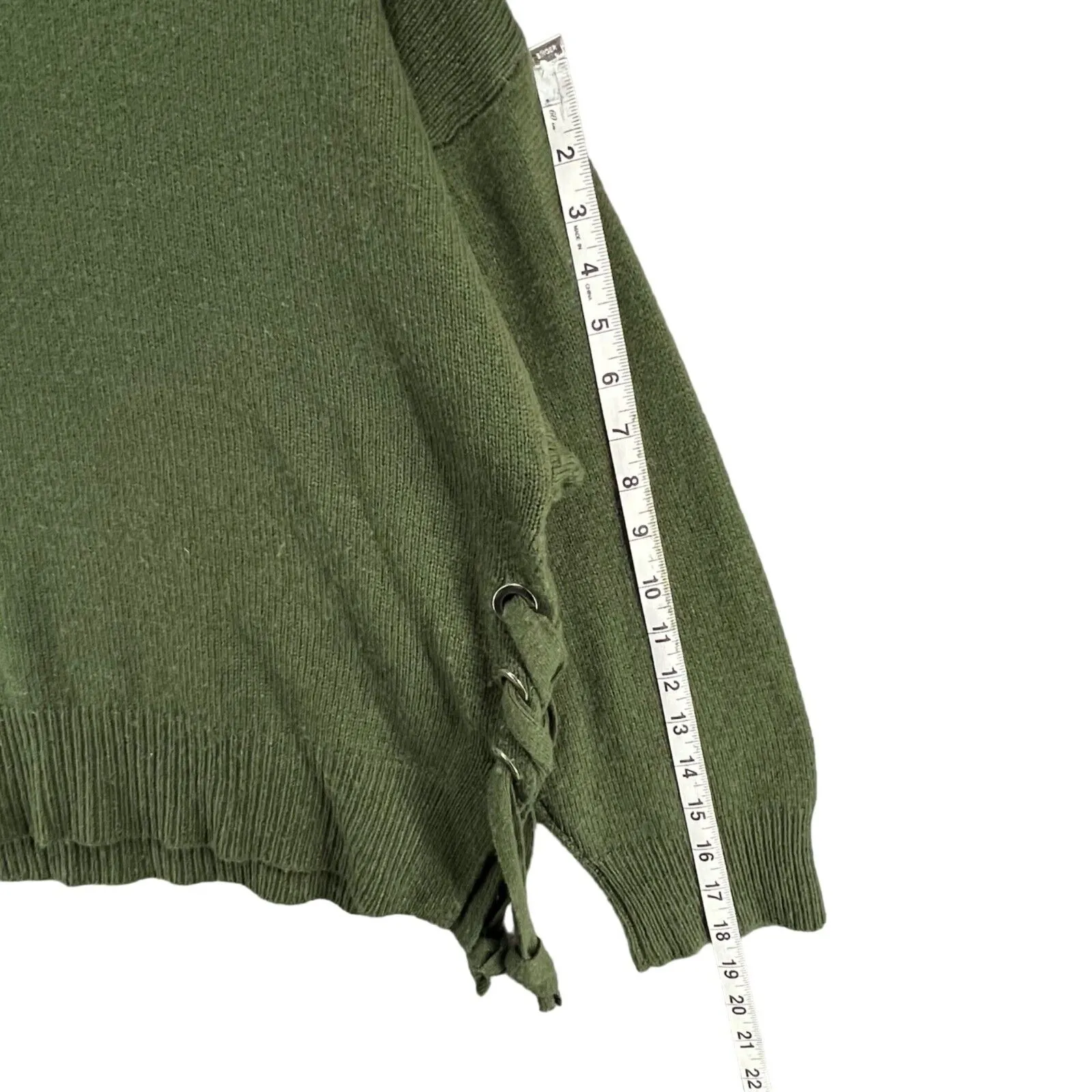 Saks Fifth Avenue Sweater Medium Green Merino Wool Cashmere Fuzzy Lace Up Cozy - Image 10
