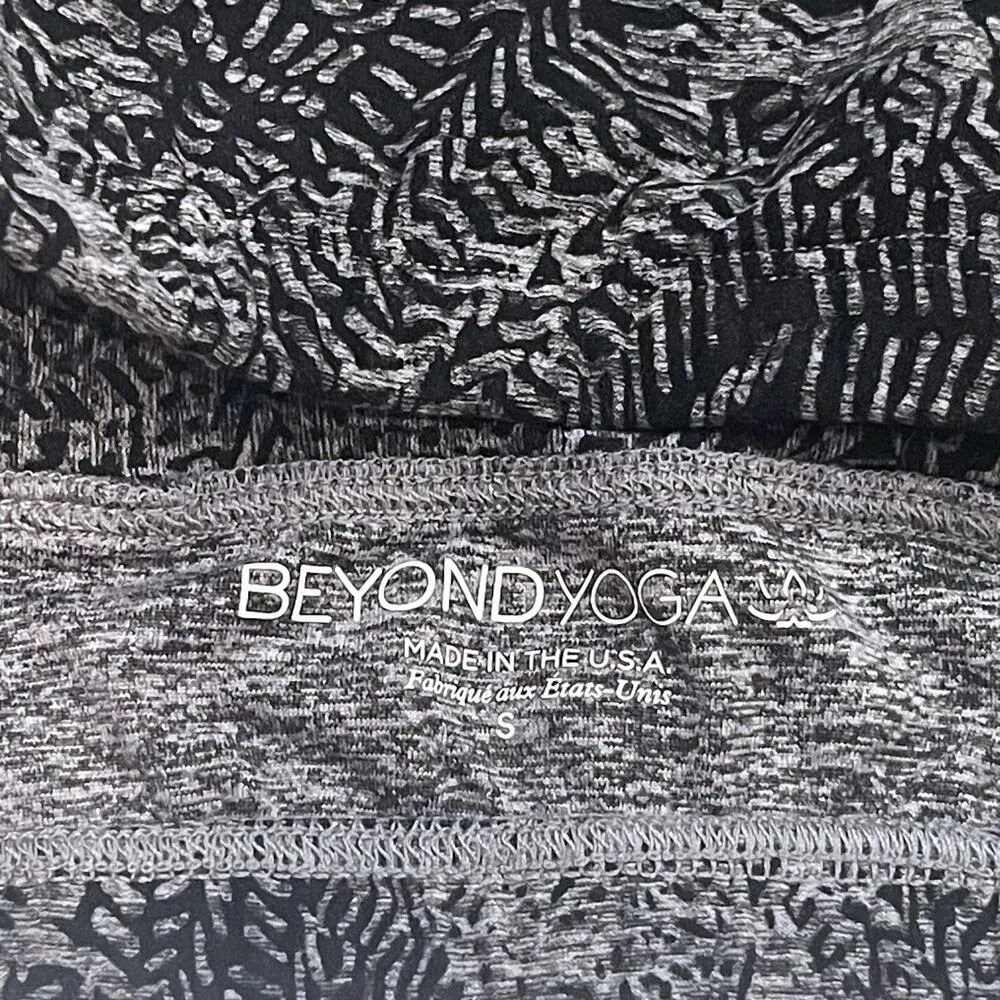 Beyond Yoga S Sports Bra High Cut Criss Cross Graphic Soft Space Dye Black Gray - Image 8