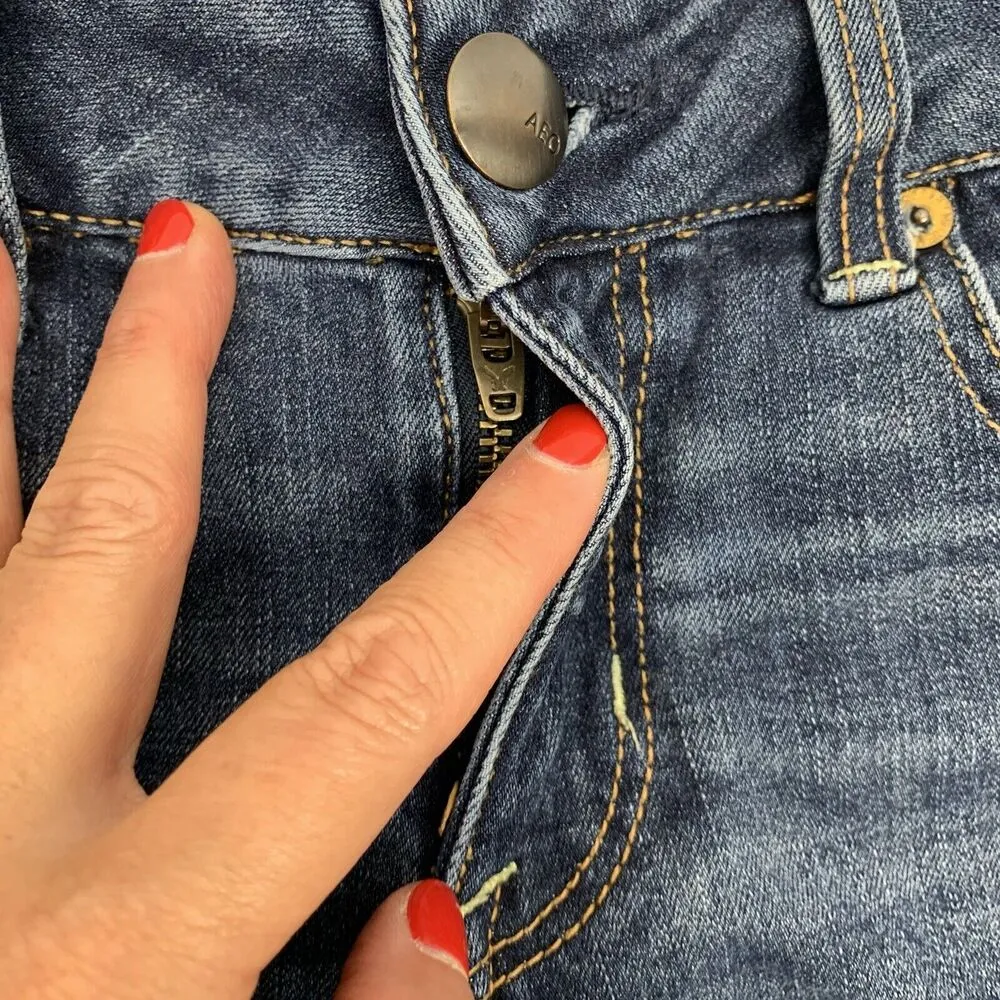 American Eagle Size 4 Shorts Shortie AEO Low Rise Denim Cuffed Stretch Women's - Image 7