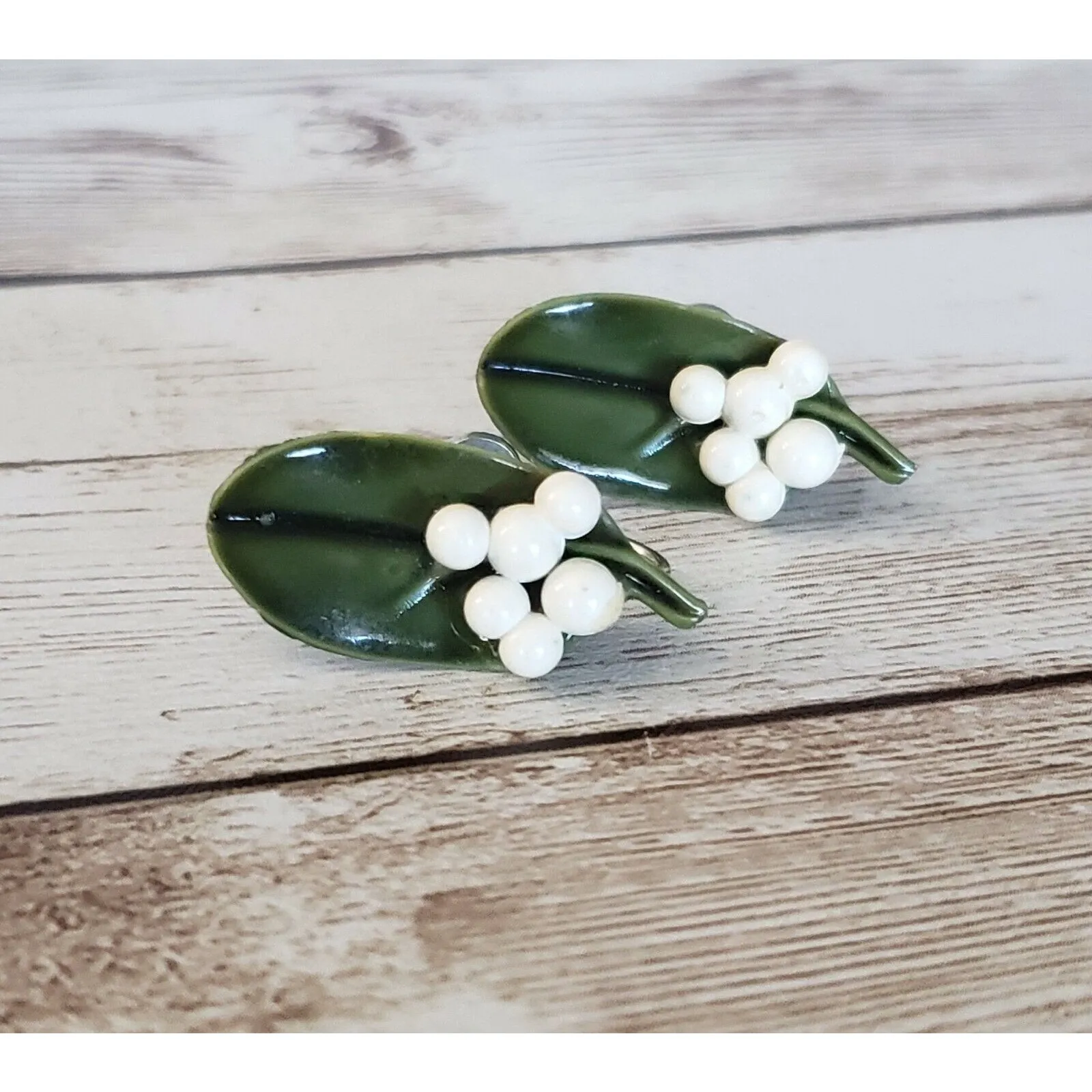 Vintage Screw On Earrings - Image 2