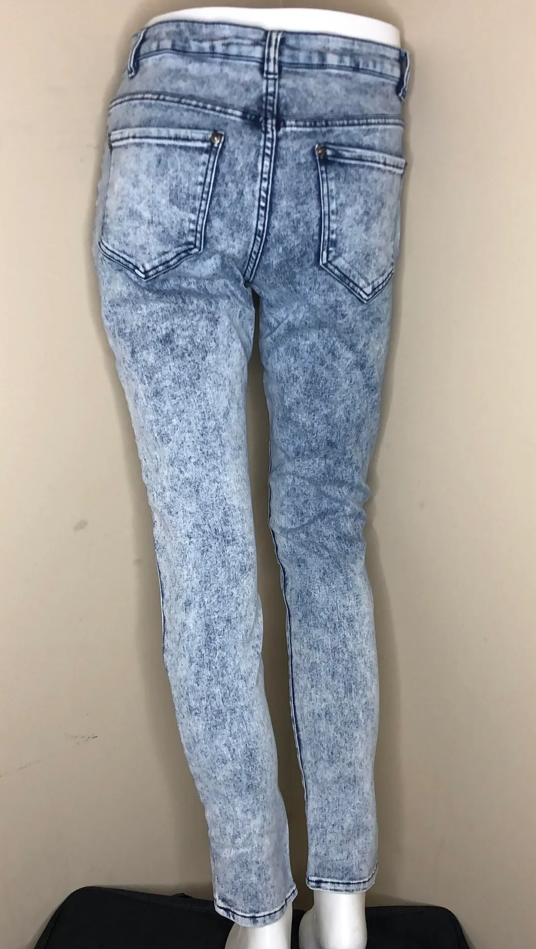 Delia’s LIV Acid Wash Skinny Jeans - Image 3