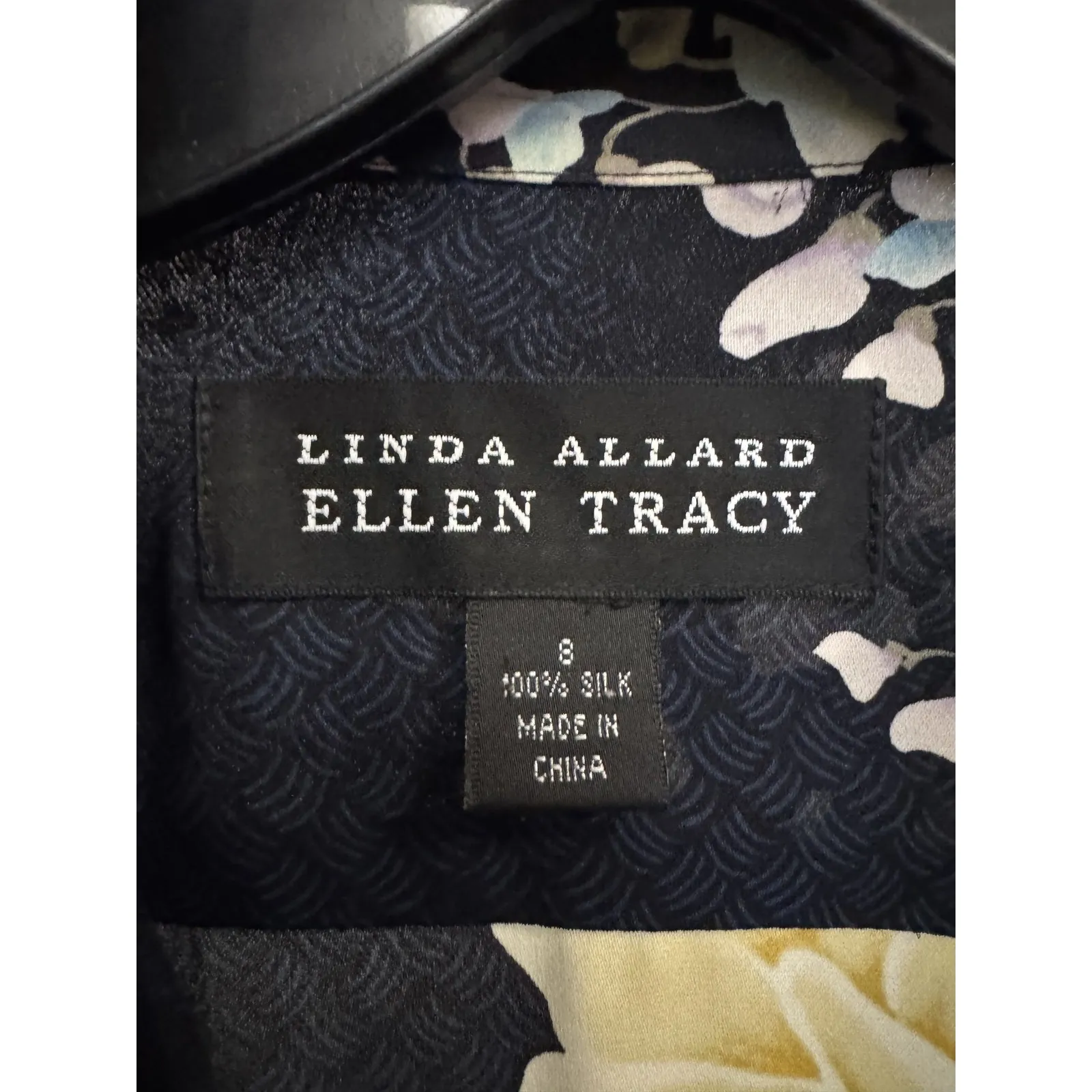 Ellen Tracy Short Sleeve Blouse‎ Silk Floral Print Black Yellow Blue Size 8 - Image 3