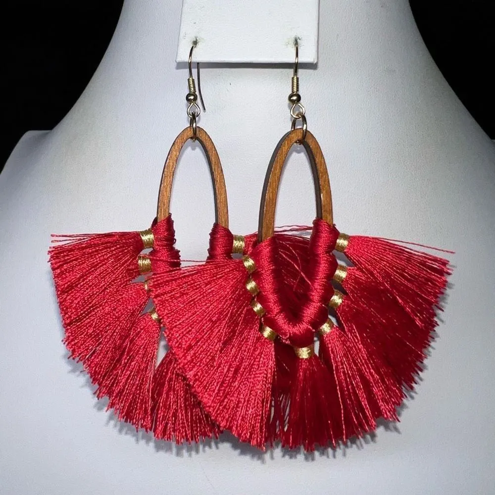 Boho‎ Ethnic Fringe and Wood Chandelier Earrings Red - Image 2