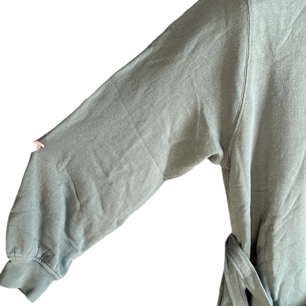 Bandier Damen Sincerely Jules X Dahlie Sweatshirt Fatigue Green - Image 8