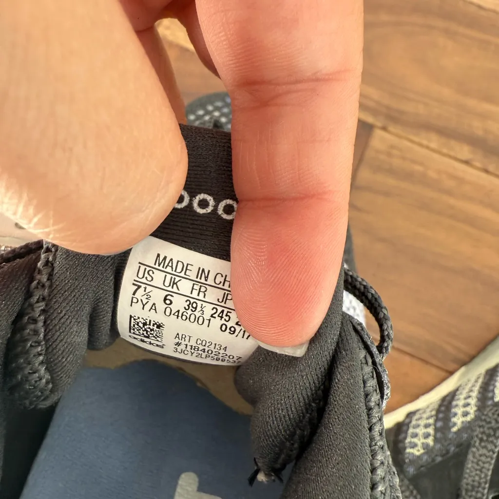 Adidas Ultraboost ST Running Shoes Primeknit Women's Size 7.5 - Image 8