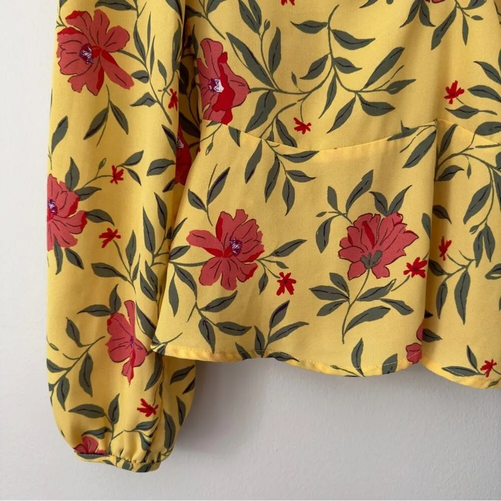 Lulus Floral Long Sleeve Peplum Top Ruched V-Neck Button Keyhole Back Polyester - Image 4