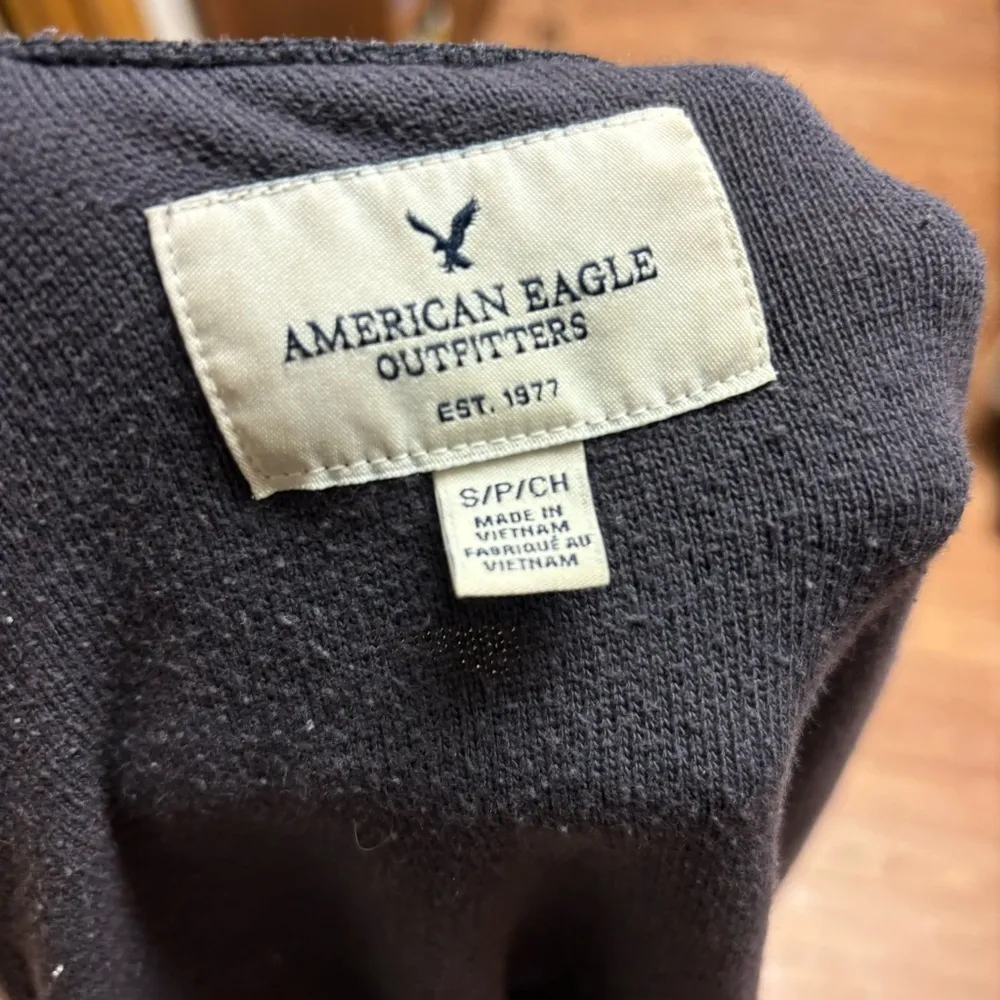 American Eagle Navy Graphic “Dreamer” Sweater Crewneck size S - Image 6