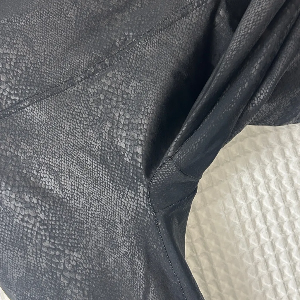 SPANX Black Faux Leather Leggings Pants Animal Snake Print Size XL - Image 5