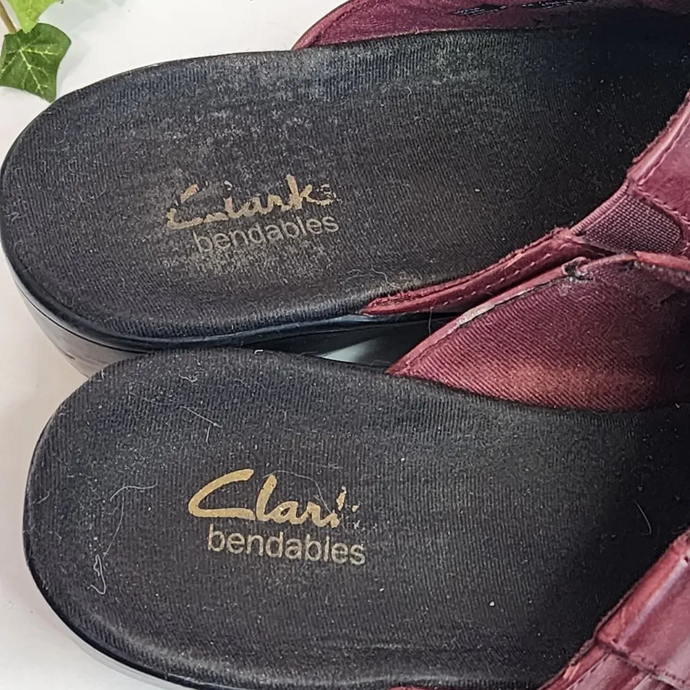 Clarks Burgundy Prairie Flower Leather Mulers Slides Clogs Shoes - Image 8