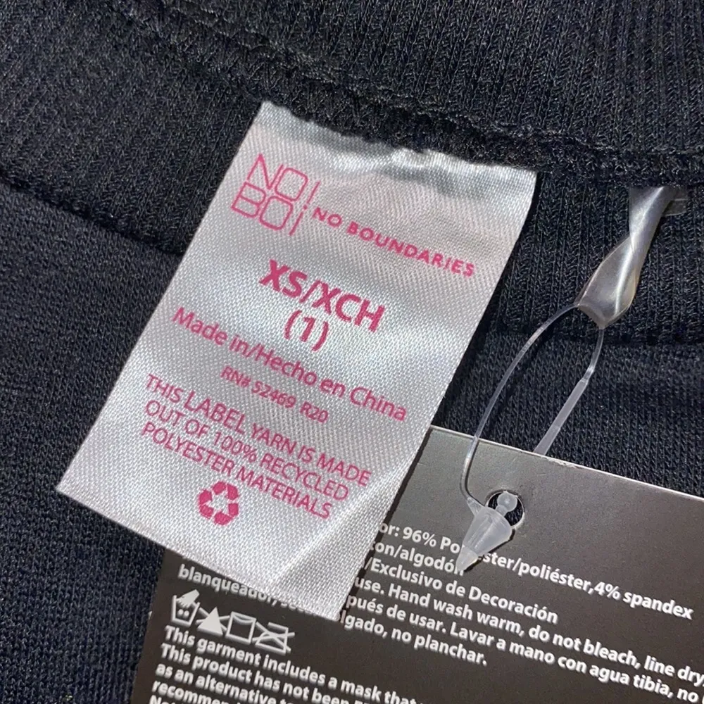 No Boundaries XS (1) juniors sweatshirt and mask - Image 6