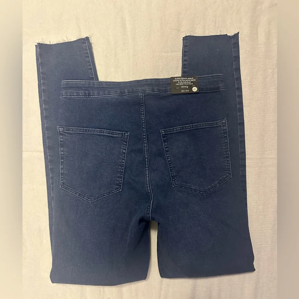 NWT New Divided Supper Skinny Jeans - Image 5