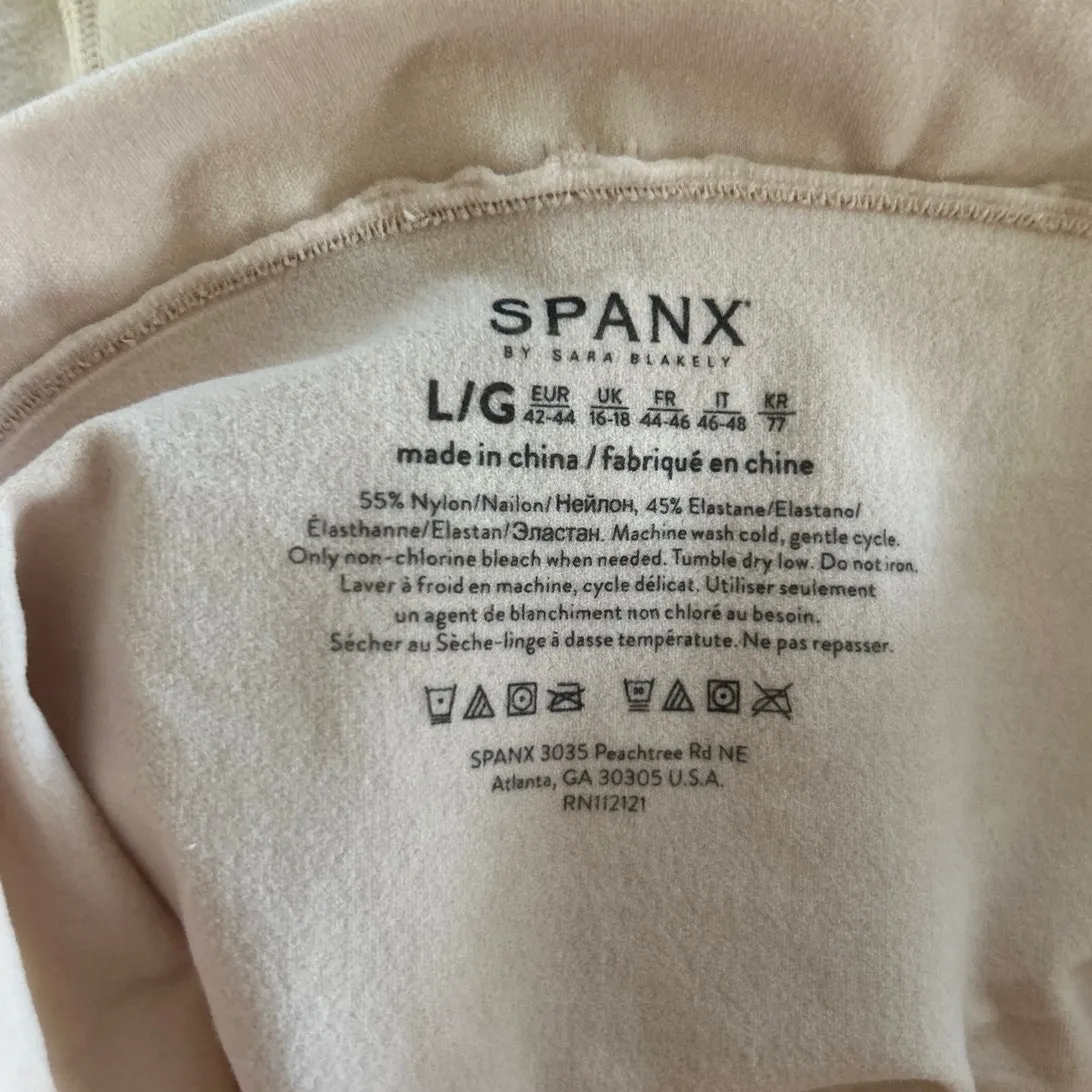 Spanx Light Nude Pull On Shaping Short Mid Thigh - Image 3