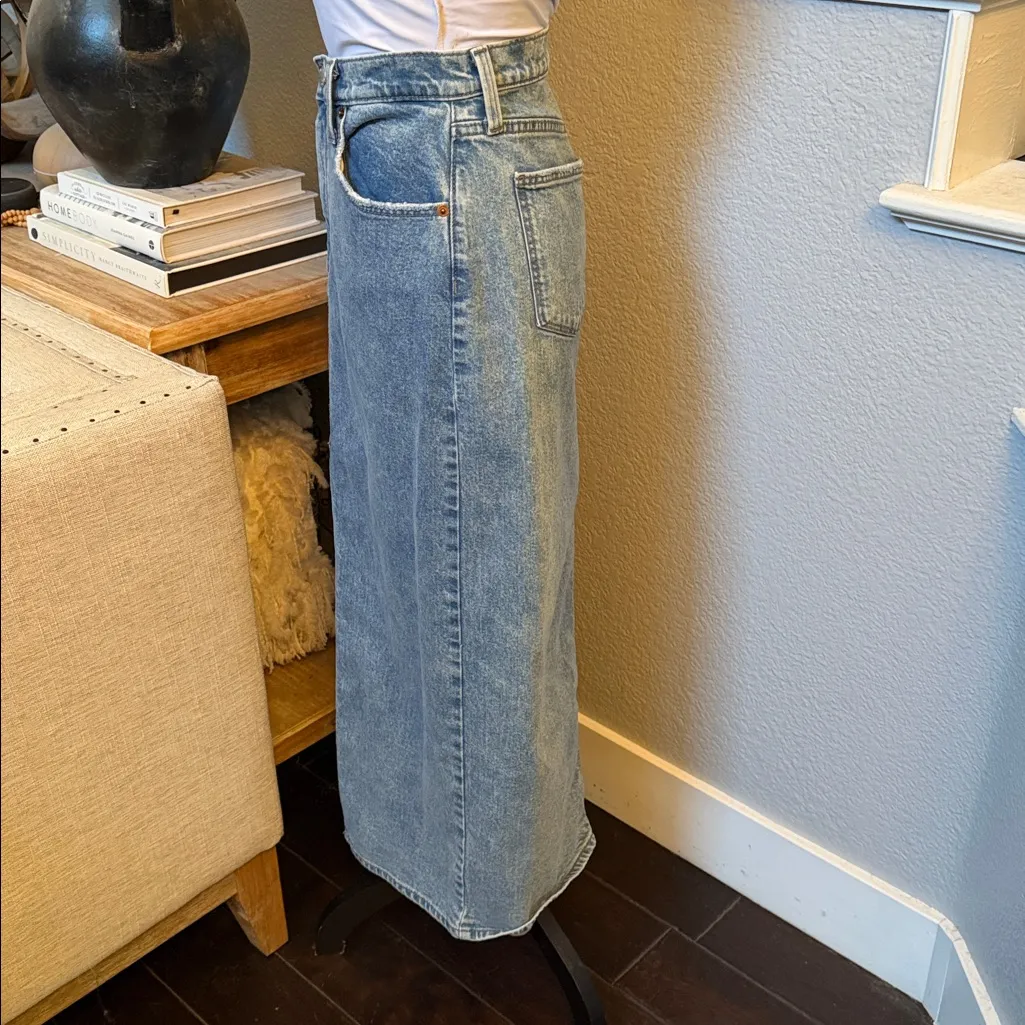 Universal Threads Universal Thread Ultra-High Rise Denim Maxi Skirt Size 8 - Image 5